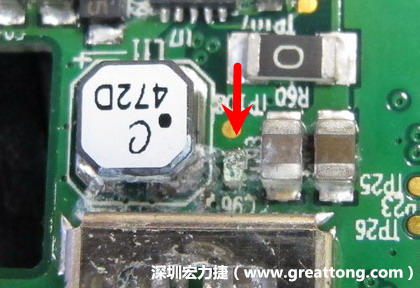 電路板疑似腐蝕氧化，懷疑電流異常過熱造成