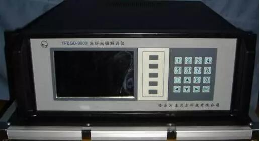 先將你要抄板的PCB板放到掃描儀中，啟動掃描儀